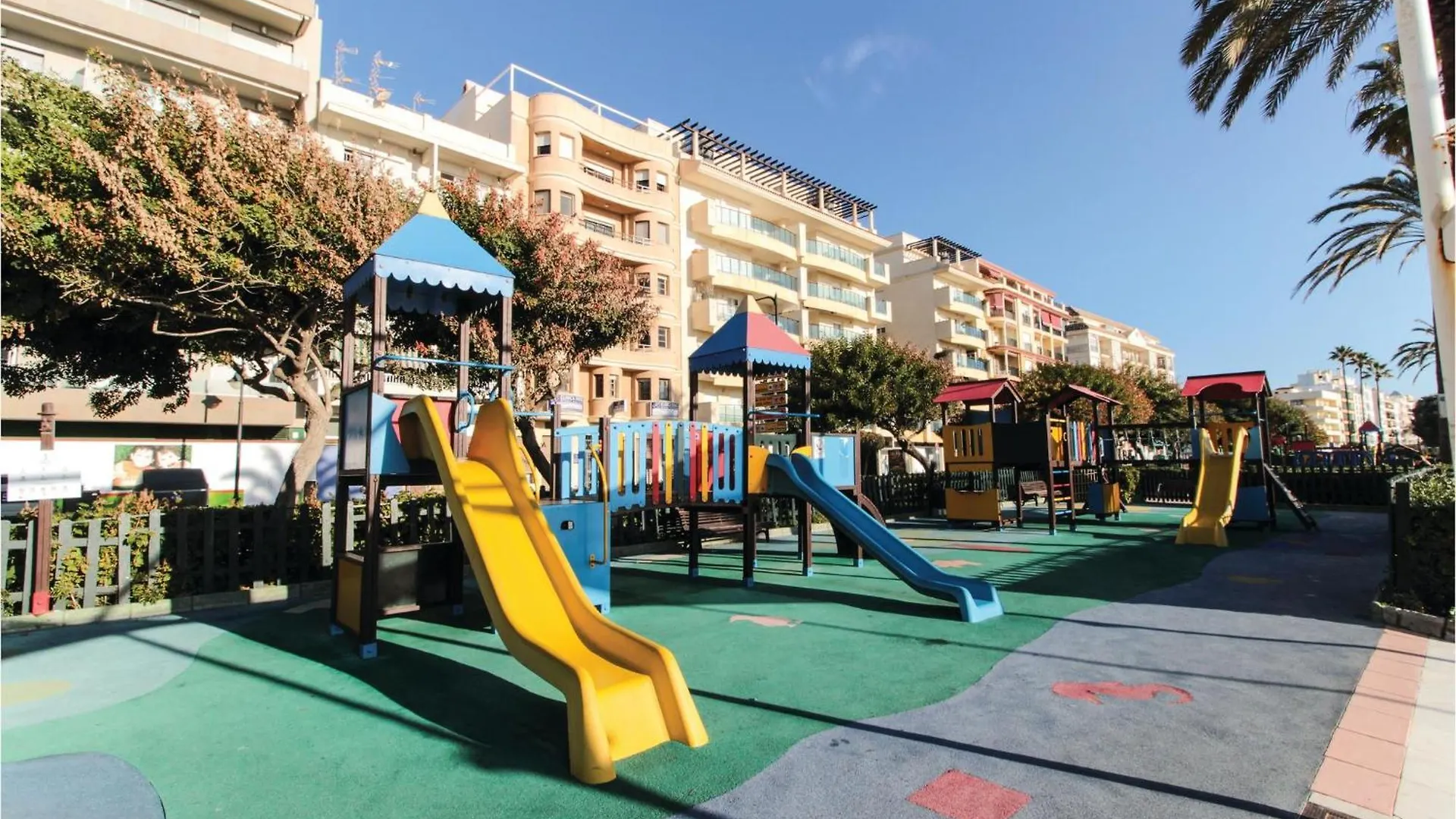 Nice Apartment In Estepona With Wifi
